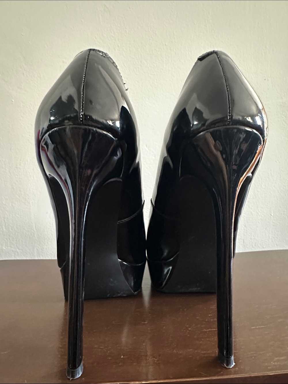 Steve Madden Black Patent Platform Pumps with High Stiletto Heel - Picture 2 of 3